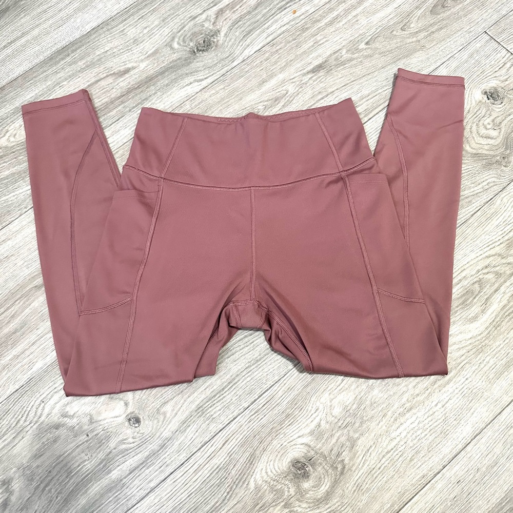 Victoria’s Secret Mauve Leggings in size 8